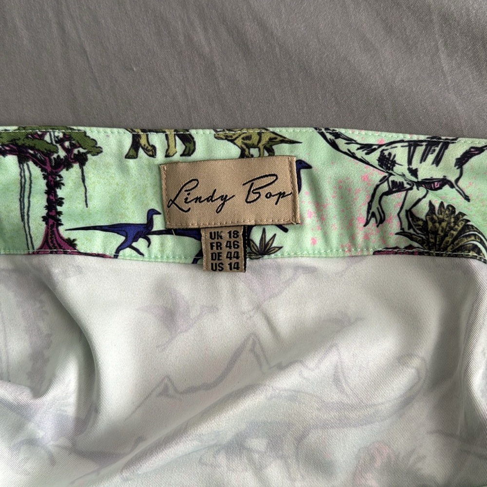 Excellent used Lindy Boo Dinosaur skirt size 14 - Picture 3 of 3